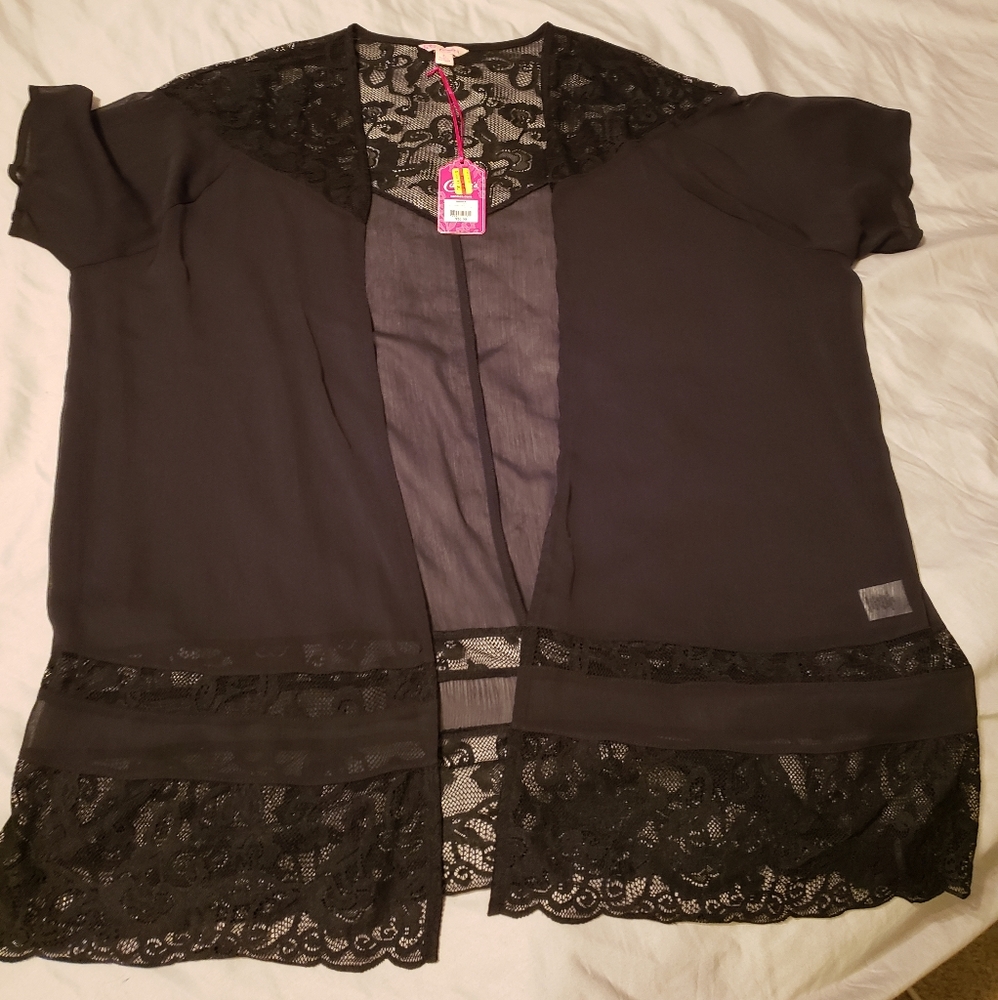 Black lace kimono